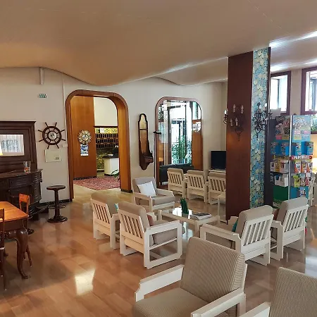 Adriana Ξενοδοχείο με διαμερίσματα Cesenatico